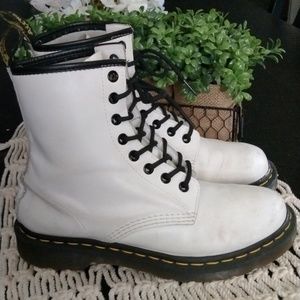 DR. MARTENS BOOTS